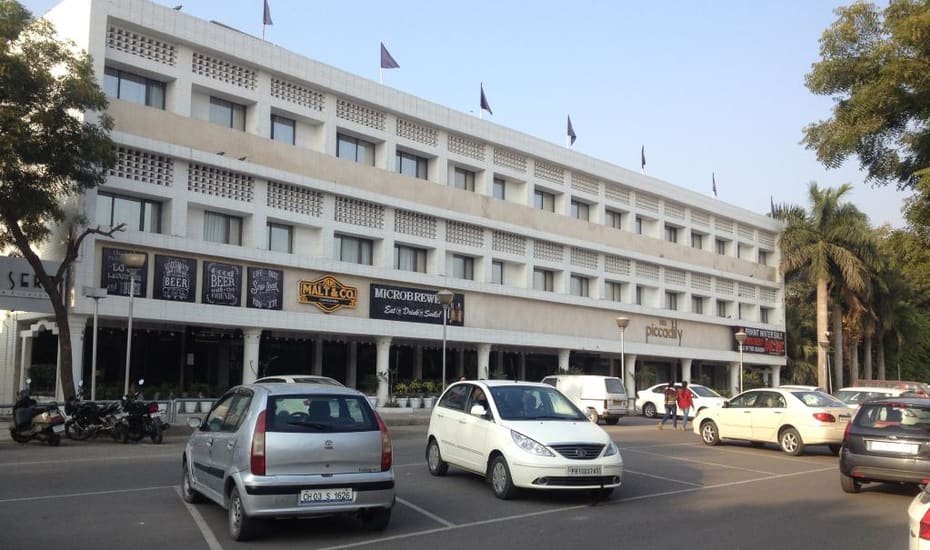 hotel-The_Piccadily-full-body-massage-Chandigarh